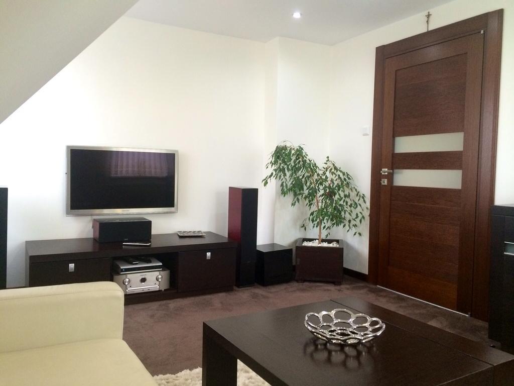 Apartment A'La Karol 斯维诺乌伊希切 外观 照片